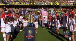 Los jugadores de Estudiantes hicieron el pasillo pero le dieron la espalda a los designados campeones de Central