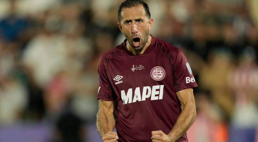 Cali Izquierdoz, con la tranquilidad del deber cumplido: «Soñaba con poner a Lanús arriba y despedirme con un título»