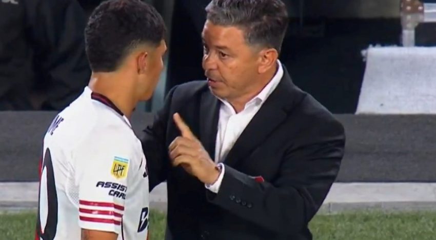 Gallardo, como el Loco Bielsa: hizo entrar al pibe Jaime y lo sacó 46 minutos después