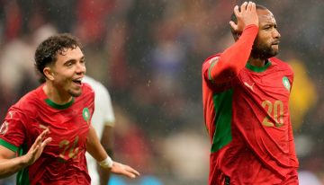 La espectacular chilena de Ayoub El Kaabi en el triunfo de Marruecos ante Comoras en el inicio de la Copa África