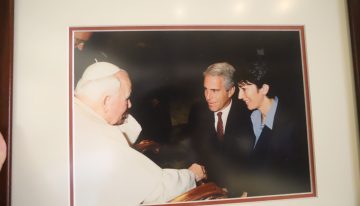 Los demócratas del Congreso difunden en dos partes más de 200 imágenes y vídeos inéditos de la “isla de los pedófilos” de Jeffrey Epstein