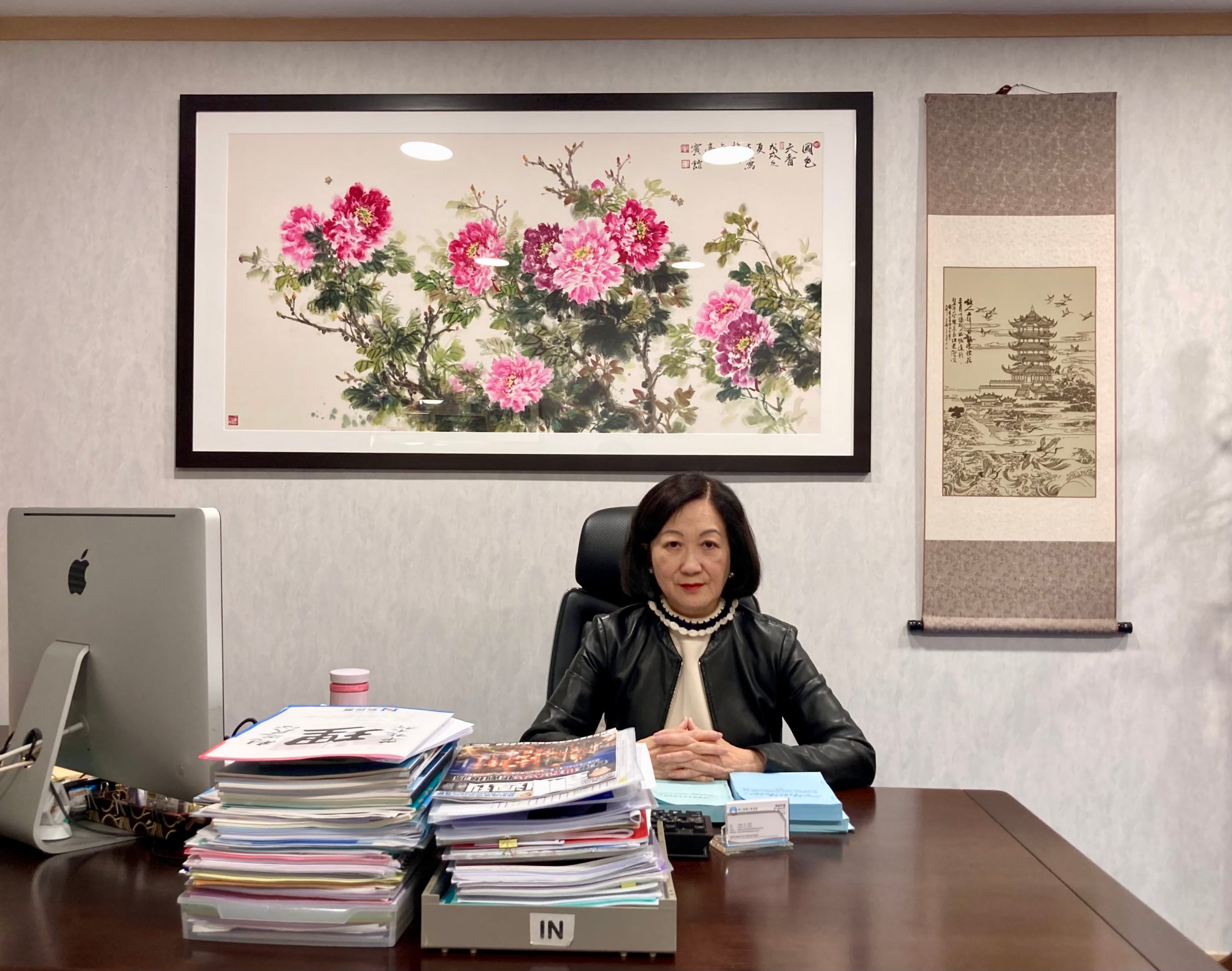 Regina Ip, diputada del Consejo Legislativo de Hong Kong y presidenta del Nuevo Partido Popular, en su despacho, el 5 de diciembre.