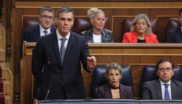 Última hora de la actualidad política, en directo | Feijóo ataca con los casos de acoso a mujeres en el PSOE y Sánchez carga contra la “coalición negacionista” del PP con Vox