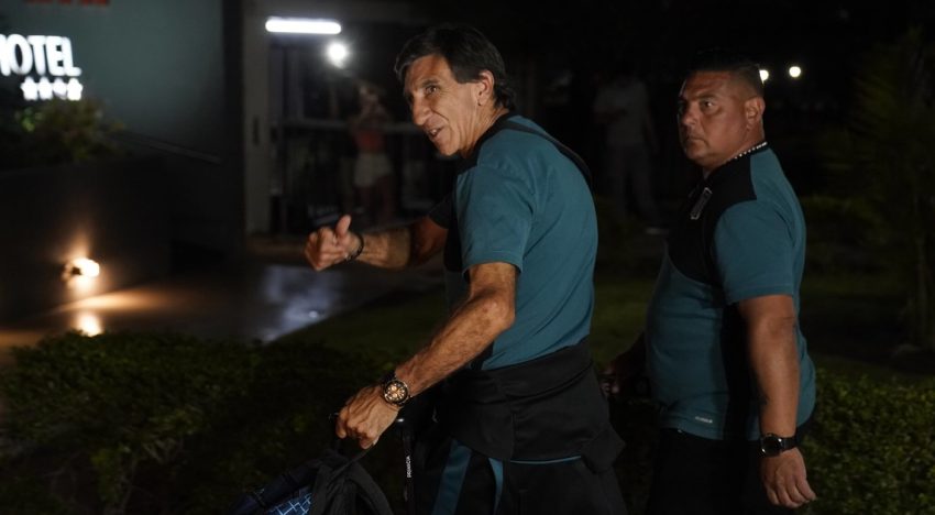 El Racing de Costas llegó a Santiago del Estero y desató la locura de los fanáticos de la Academia