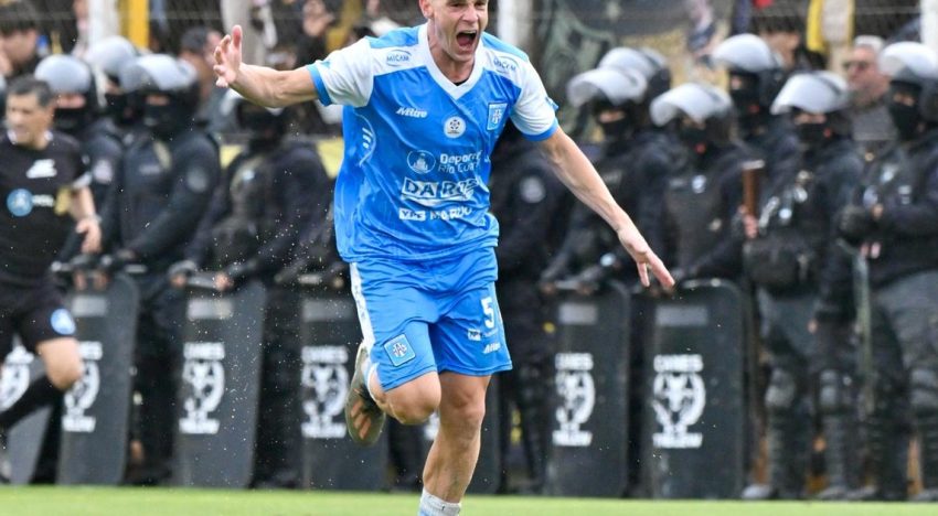 Estudiantes de Río Cuarto ascendió a Primera y el tiempo de revancha para Maffini y Cabrera: el capitán que las pasó todas y el crack que renació