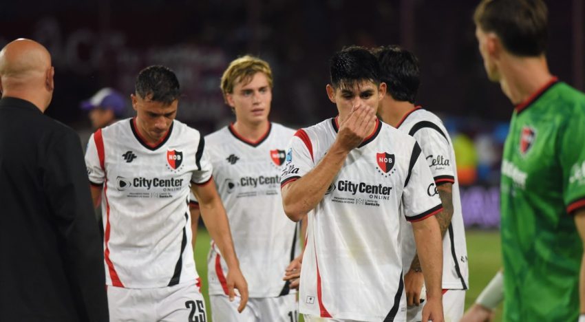 Newell´s goleado y al borde del descenso: Kudelka dijo «sentir vergüenza» y Sensini renunció a  la medianoche