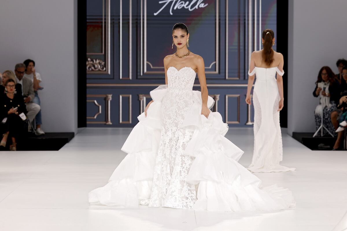 Barcelona Bridal Fashion Week se ha convertido en un imán para marcas internacionales, como la estadounidense Allure, que repite una edición más.