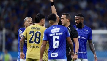 «Toca tragar mierda»: el crudo posteo de disculpas de Adam Bareiro tras su expulsión en Boca vs Cruzeiro por la Copa Libertadores