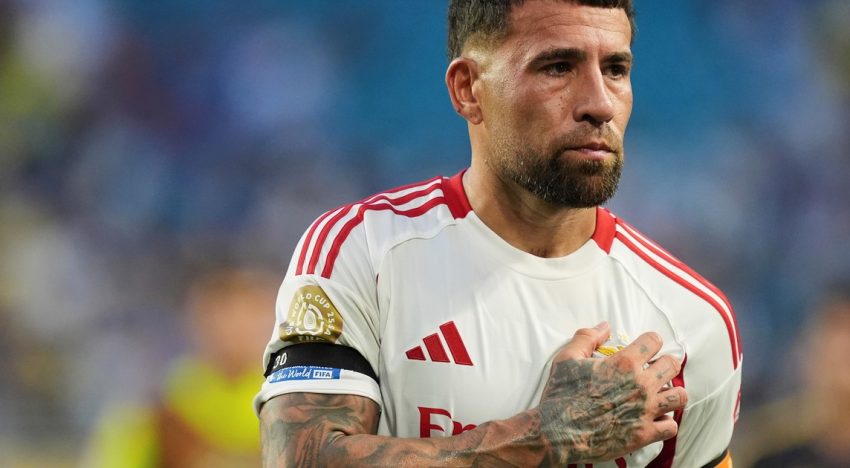 Nicolás Otamendi, el hombre del momento: River lo busca, Mourinho le hizo un guiño en Benfica, ¿y le perdonan la roja en el Mundial?