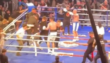 Batalla campal en una velada de  boxeo en Turquía: invasión del público, sillas volando y sangrienta gresca entre turcos y rusos
