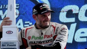 Santiago Mangoni volvió al triunfo en el TC tras más de mil días de espera en una carrera que tuvo un final caótico