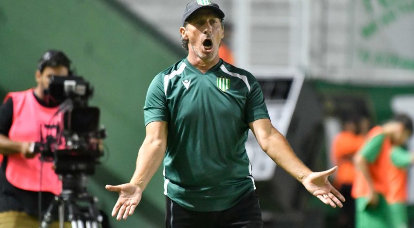 Troglio explotó contra los periodistas que piden su cabeza: «Están operando en mi contra, ¿adónde me tengo que ir?»