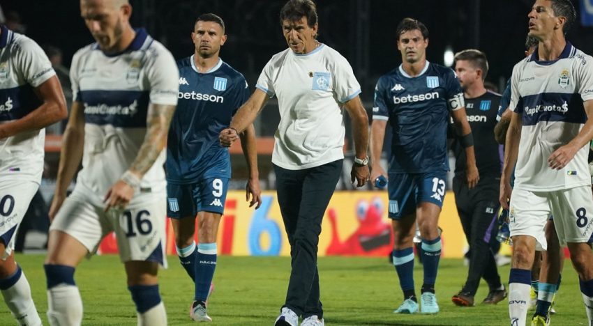 Racing, a Venezuela con bajas sensibles: Costas pierde dos bastiones en uno de sus peores momentos para un partido clave por la Copa Sudamericana