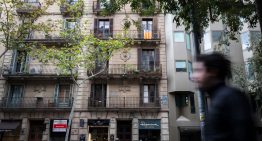 Los especuladores comienzan a irse de Barcelona: la compra de edificios enteros cae un 31%
