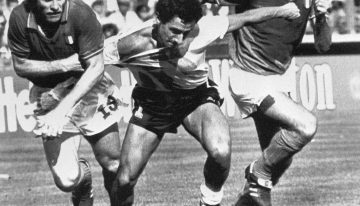 España 1982: cómo la Guerra de Malvinas condicionó la preparación de la Selección y puso en duda el Mundial