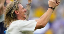 Sebastián Beccacece citó al Indio Solari y mencionó a Bolívar y San Martín tras el triunfo de Ecuador sobre Alemania