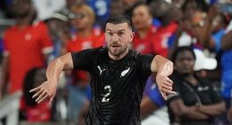 Tim Payne jugó por primera vez desde que se hizo famoso, falló en un gol de Haití y Nueva Zelanda perdió 4-0