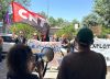 Los equipos que trabajan con personas sin hogar de Madrid protestan ante la sede de Políticas Sociales: “Cuando alzamos la voz, nos castigan”