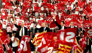 El Estatut cumple 20 años con el foco en la financiación y Rodalies