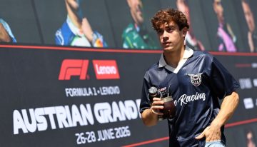Franco Colapinto le respondió a Briatore: «Flavio me apoya mucho, ha sido muy duro conmigo pero depende de mí cómo lo tomo»