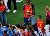 Lamine Yamal, el niño de oro hizo historia en el Mundial: posó con su novia, comió empanadas y abrazó a Messi