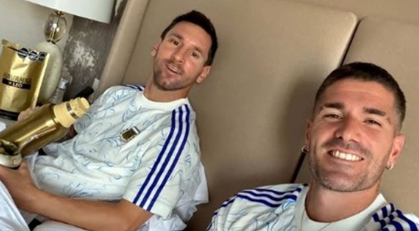 «Buen díaaa…»: Messi y De Paul arrancaron con mate y alfajores argentinos, el día después de la histórica victoria ente Inglaterra
