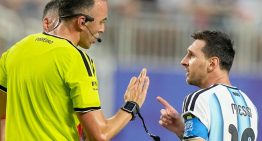 El cruce entre Messi y el árbitro en pleno Argentina-Suiza: «No faltés el respeto; a mí hablame bien»