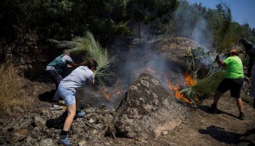 Última hora de los incendios forestales, en directo | Madrid concentra los esfuerzos para impedir que se reactiven los focos en el embalse de San Juan