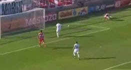 Doble error, blooper y burrada: el insólito gol en contra que se hizo la defensa de Ferro en su visita a Deportivo Morón
