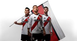 River presentó su nueva camiseta con Otamendi como figura estelar