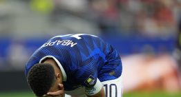 La furia de Kylian Mbappé tras el segundo gol de España: así fue la reacción del francés