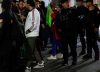 Disturbios en los alrededores del hotel donde está Inglaterra: la Policía desaloja de prepo a decenas de hinchas mexicanos