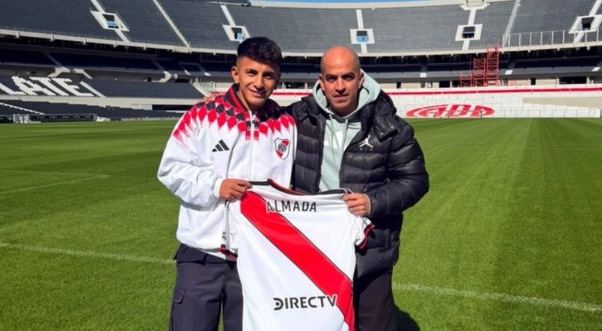 Thiago Almada, de “mascota” en las Inferiores a debutar como titular en River: la historia detrás de un sueño familiar