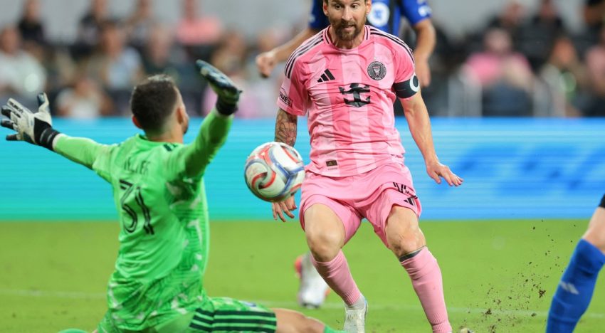 Lionel Messi, colosal: marcó un póker de goles con Inter Miami y sus dos tantos de tiro libre lo acercan a un récord