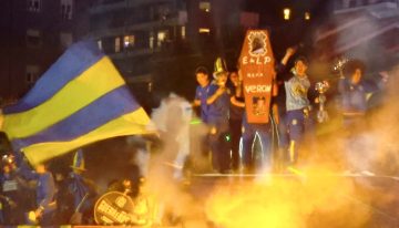 El polémico festejo de Rosario Central por la Supercopa Internacional: los jugadores mostraron un ataúd con la foto de Juan Sebastián Verón
