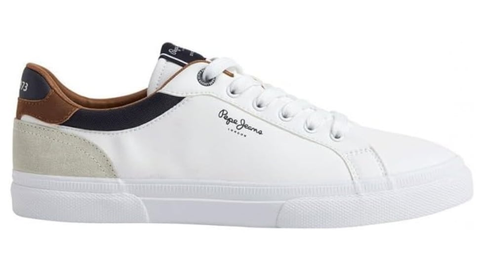 Zapatillas blancas Pepe Jeans.
