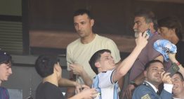 Lionel Scaloni, Aimar, Samuel y todo el cuerpo técnico de la Selección vieron la victoria de Argentina sobre Uruguay en los Suramericanos