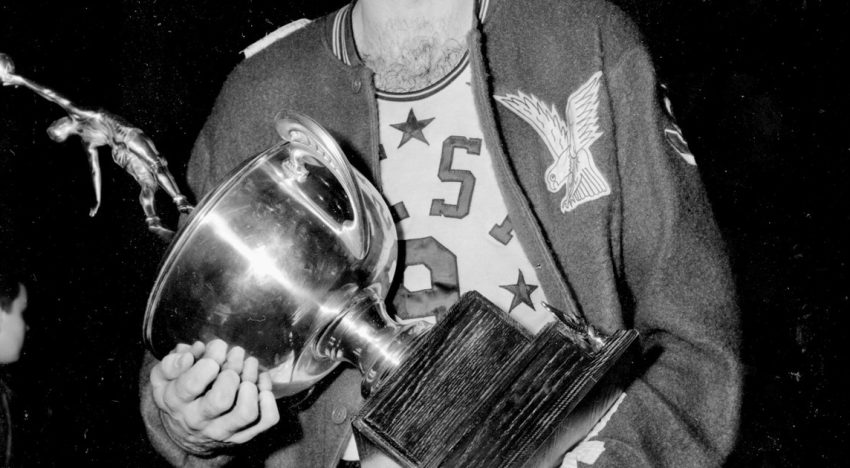 Murió Bob Pettit, el primer MVP de la NBA: el recuerdo de la legendaria noche en la que anotó 50 puntos y ganó su único título