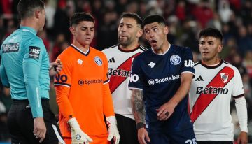 «No quiero que nos dirija más, es un bandido»: Daniel Vila, furioso con Nicolás Ramírez, tras la caída de Independiente Rivadavia ante River