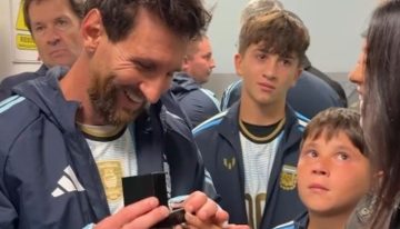 La despedida de Lionel Messi: del sentido posteo de Ángel Di María, a los fastuosos regalos que le entregó el presidente de Conmebol y un inesperado obsequio del árbitro