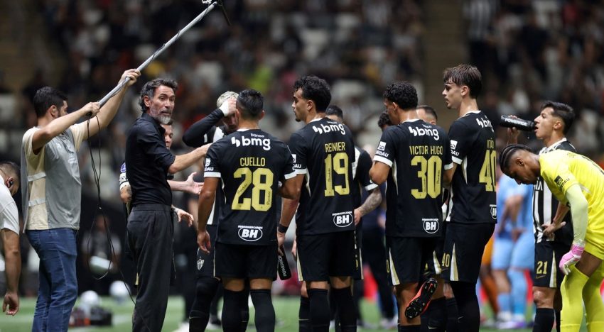 El Atlético Mineiro de Eduardo Domínguez quedó a un paso de la final de la Copa Sudamericana: goleó en la ida al Montevideo City Torque