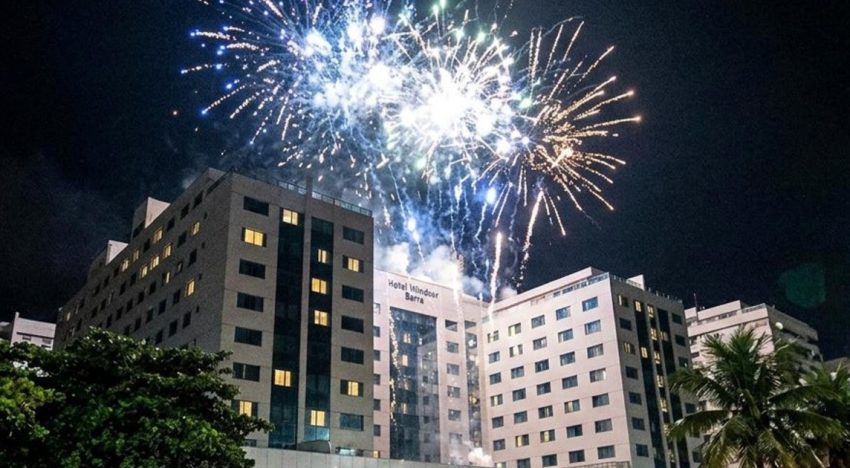 La historia de siempre: los hinchas de Vasco detonaron bombas de estruendo en el hotel de Boca durante la madrugada