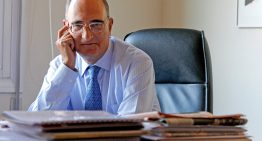 El legado de Julián García Vargas: un vuelco a la sanidad y la modernización de las tropas