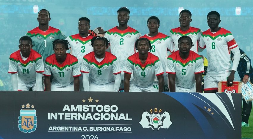 Se terminó la odisea de Burkina Faso: tras la goleada se fueron de Argentina con miles de fotos, ovación de los hinchas y canje de camisetas
