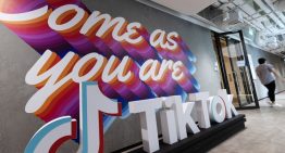 Bruselas amenaza con suspender TikTok Lite por se tóxico y maligno