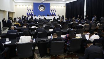 Congreso salvadoreño aprueba reformar un artículo de la Constitución