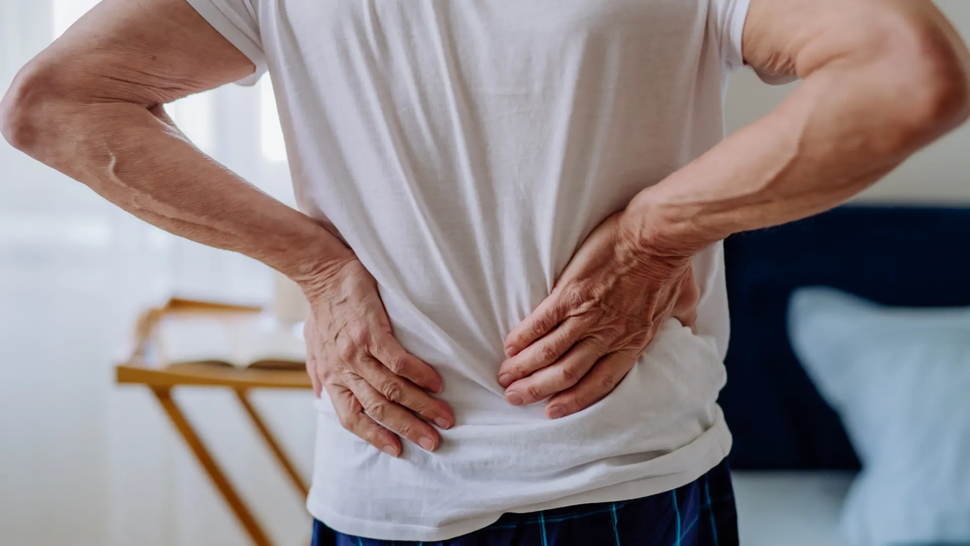 Un estudio relaciona la mala salud dental con el dolor crónico de espalda