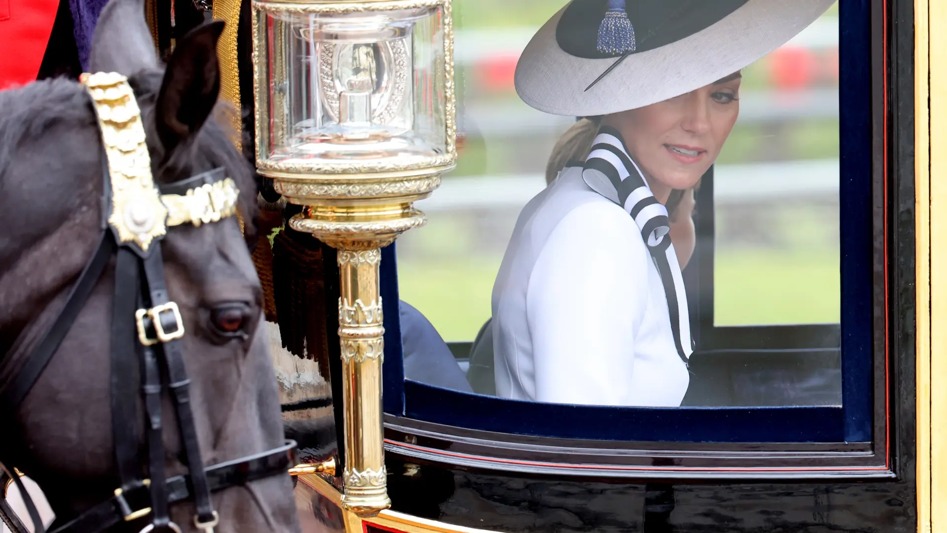 Las fotos de la reaparición en público de Kate Middleton tras su diagnóstico de cáncer