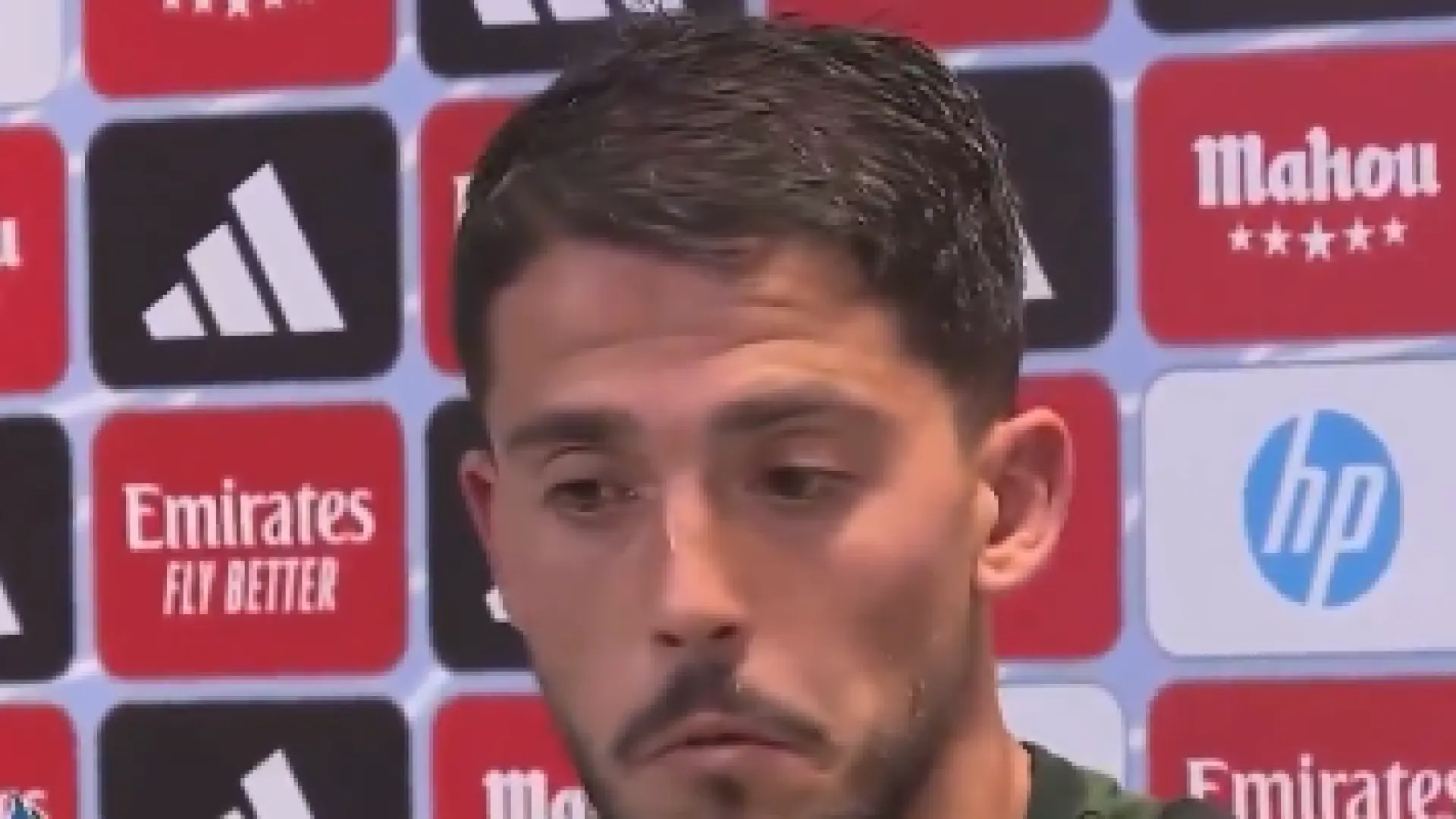 Pablo Fornals, cansado por las constantes preguntas de los periodistas sobre Mbappé: "Muy bien, ¿me vas a preguntar por el Betis?