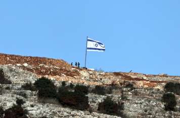 Soldados israelíes en el lado libanés de la frontera. FOTO/EFE